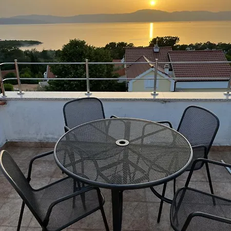 Hanka Apartman Njivice