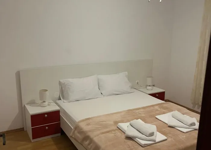 Hanka Apartamento Njivice